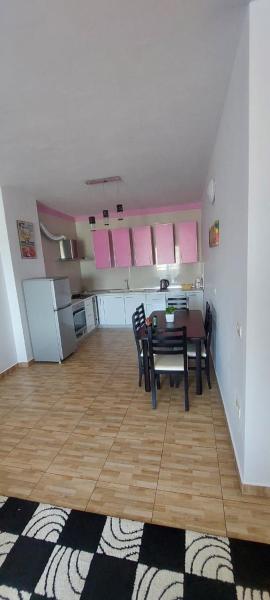 Rent car and rooms in vlora